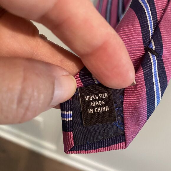 Jos. A. Bank‎ 100% Silk Repp Tie Pink Navy White Striped Power Tie - Picture 3 of 10